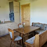 Feel Good, Enjoy Nature In A New Eco-wooden House Сasa de vacaciones